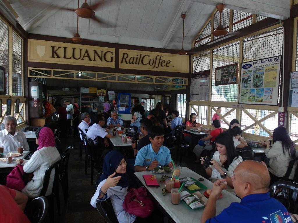 Kluang Barat Homestay Exterior foto